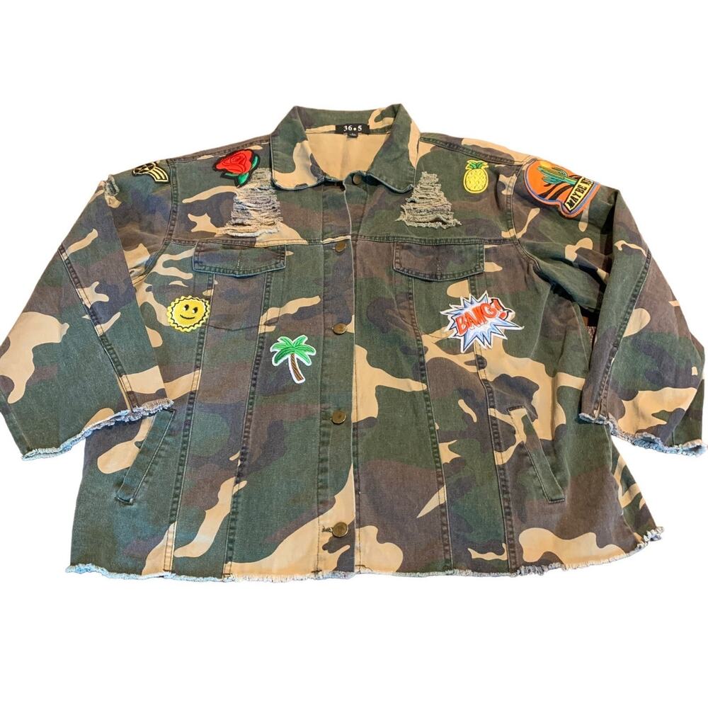 365 Women’s Camo Fringed Jacket Patches Distressed Hippie Boho Size Large